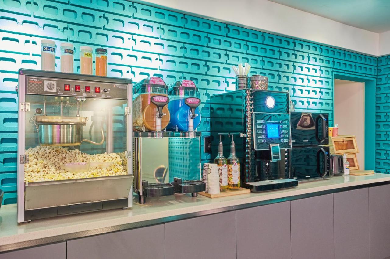Hotel In Cafe Doksan Сеул Екстериор снимка