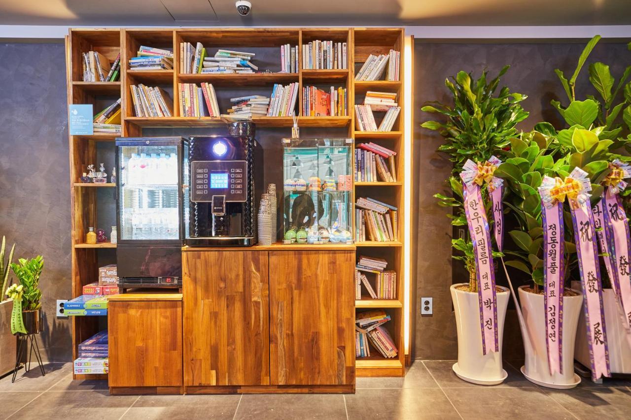 Hotel In Cafe Doksan Сеул Екстериор снимка